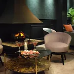 Le Trophée By M Hotel 3*
