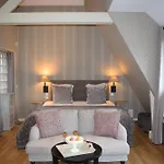 Hotel Le Trophée By M