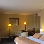 Le Trophée By M