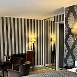 Le Trophée By M Hotel