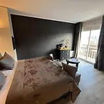 Le Trophée By M Hotel