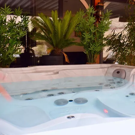 Hotell Le Trophee Boutique Spa- La Loggia Deauville
