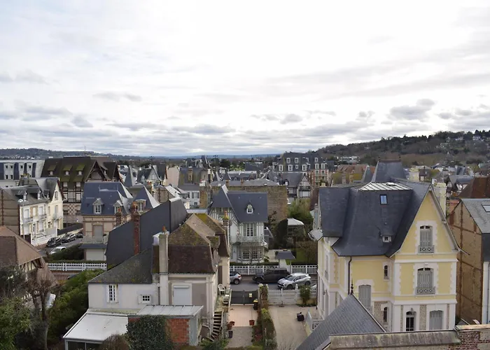 Le Trophée By M Hotel