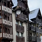 Le Trophee Boutique Spa- La Loggia Отель Довиль