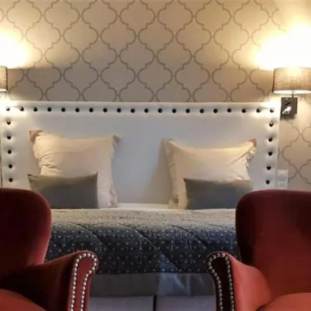 Hotel Le Trophée By M