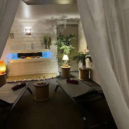 Le Trophee Boutique Spa- La Loggia Deauville
