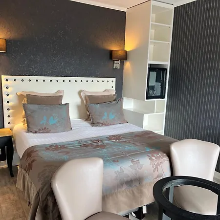 Le Trophee Boutique Spa- La Loggia 호텔 3*