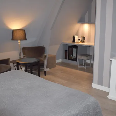 Le Trophee Boutique Spa- La Loggia 多维尔