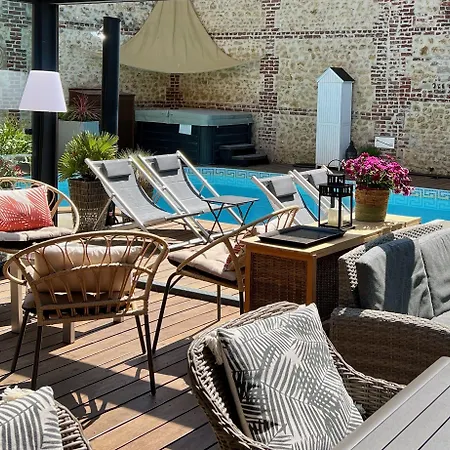 Le Trophee Boutique Spa- La Loggia 酒店 多维尔