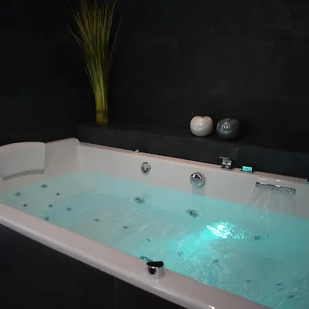 Le Trophée By M Hotel 3*