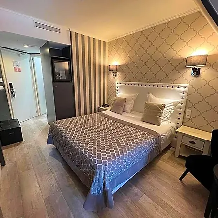 Le Trophee Boutique Spa- La Loggia Deauville
