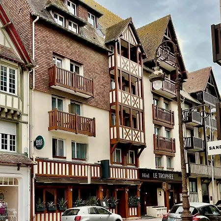 Le Trophée By M Hotel 3*