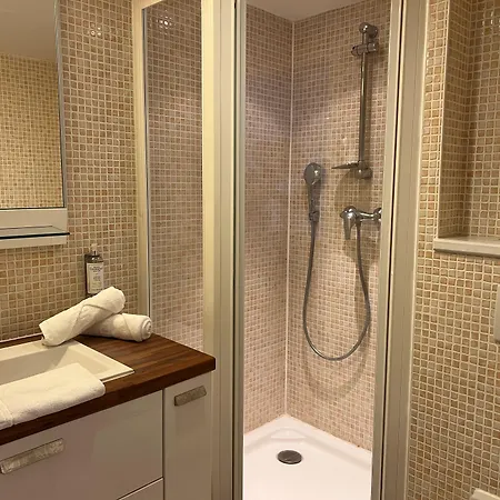 Le Trophee Boutique Spa- La Loggia Deauville