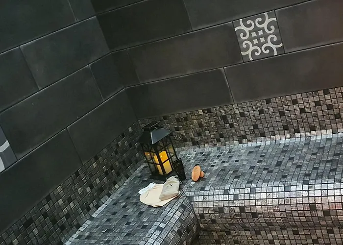 Le Trophee Boutique Spa- La Loggia Otel