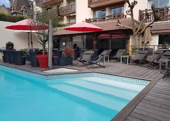 Le Trophee Boutique Spa- La Loggia Deauville