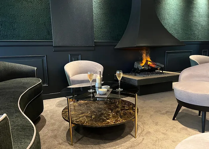 Le Trophee Boutique Spa- La Loggia Hotel