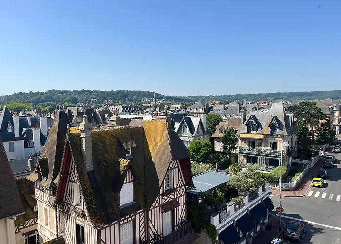 ホテル Le Trophee Boutique Spa- La Loggia ドーヴィル