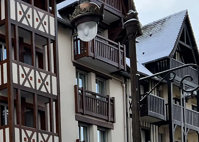 Le Trophee Boutique Spa- La Loggia Hotel Deauville