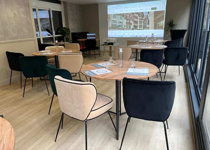 Le Trophee Boutique Spa- La Loggia ドーヴィル